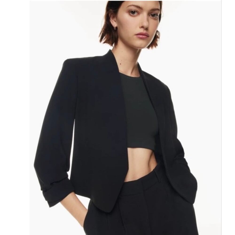 Aritzia Babaton Power Blazer black size 0 MSRP $198